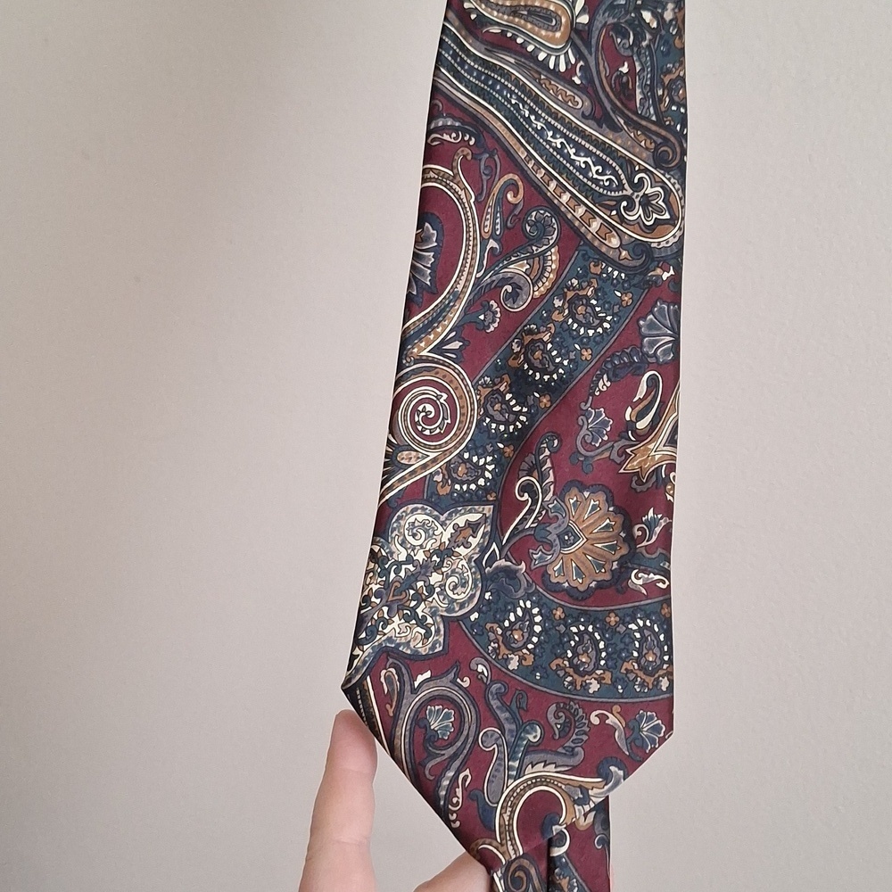 Architect 100% Silk Paisley Necktie Made in Italy | Vintage Burgundy & Blue